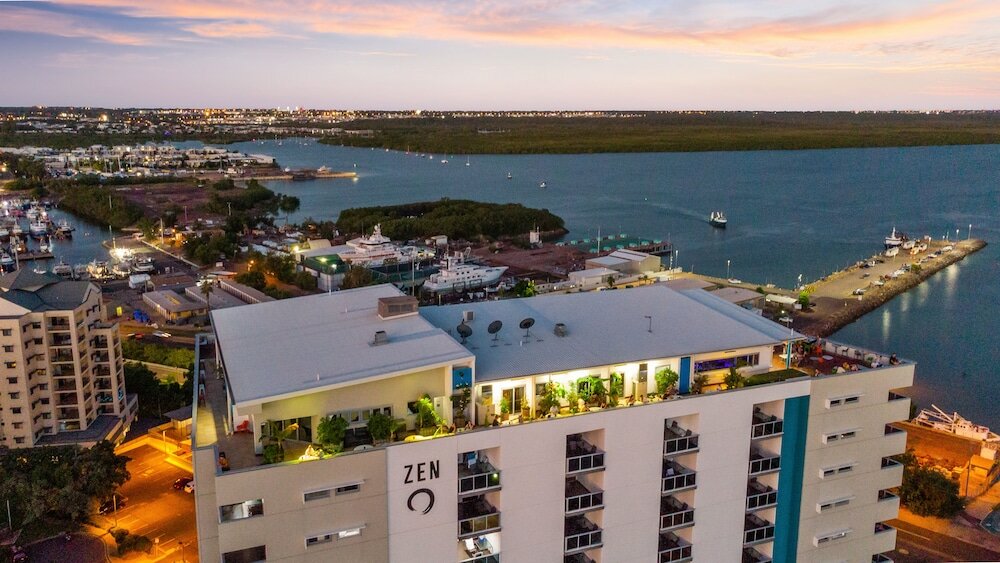 Фото отеля 2