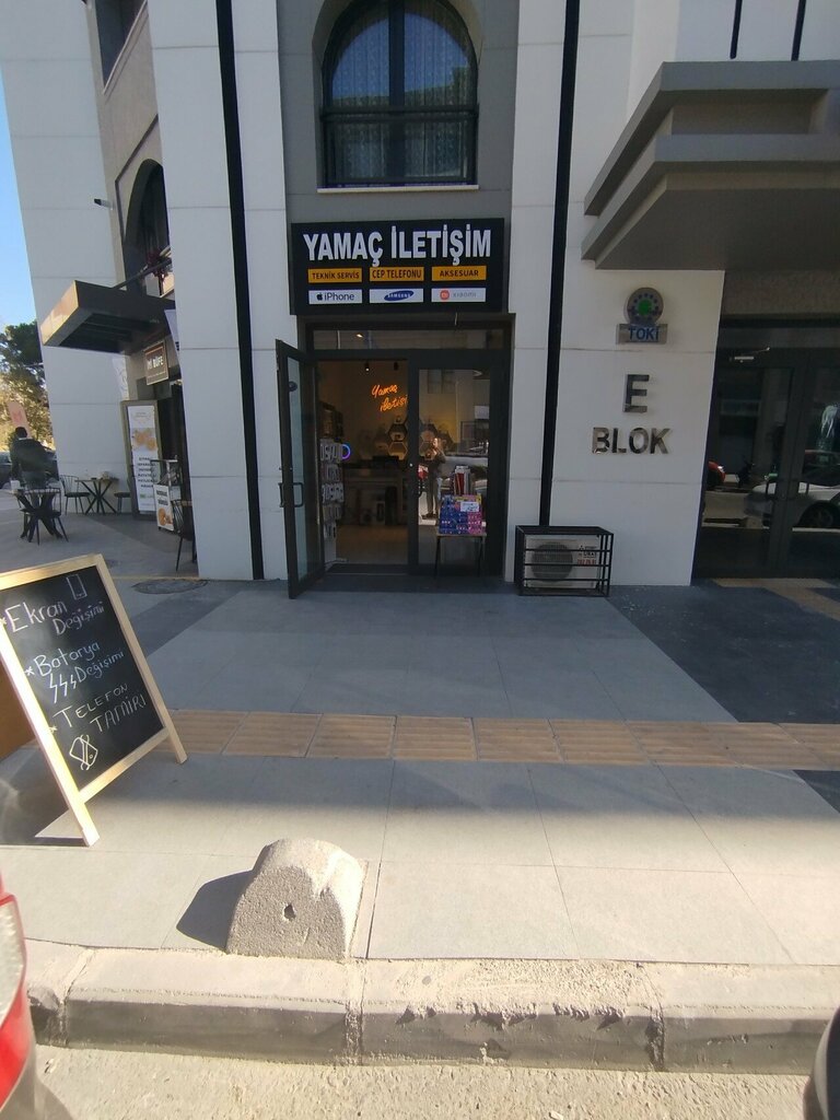 Items for mobile phones Yamac Communication, Izmir, photo