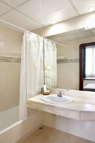 Фото Gaudi Hotel