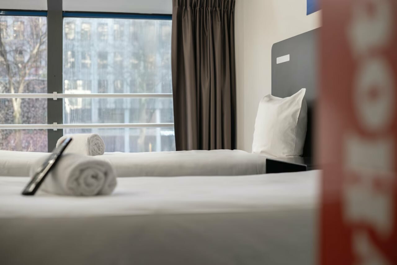 Фото EasyHotel Rotterdam City Centre
