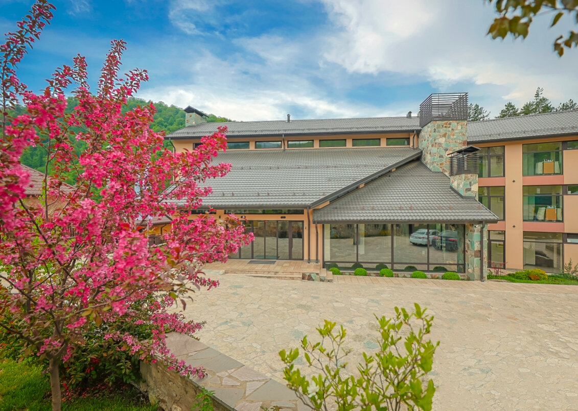 Фото отеля 2