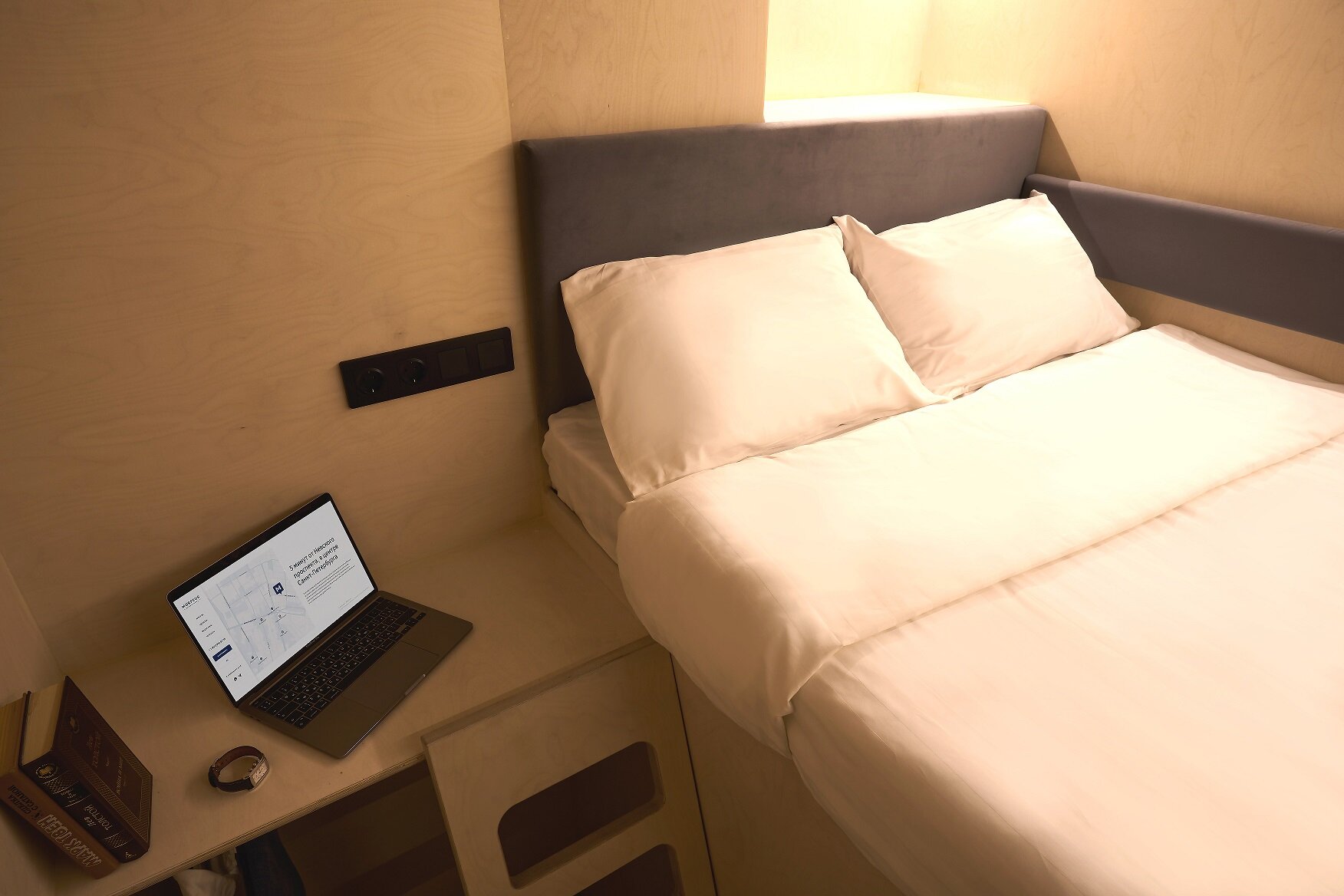 Фото Morfeus Capsule Hotel