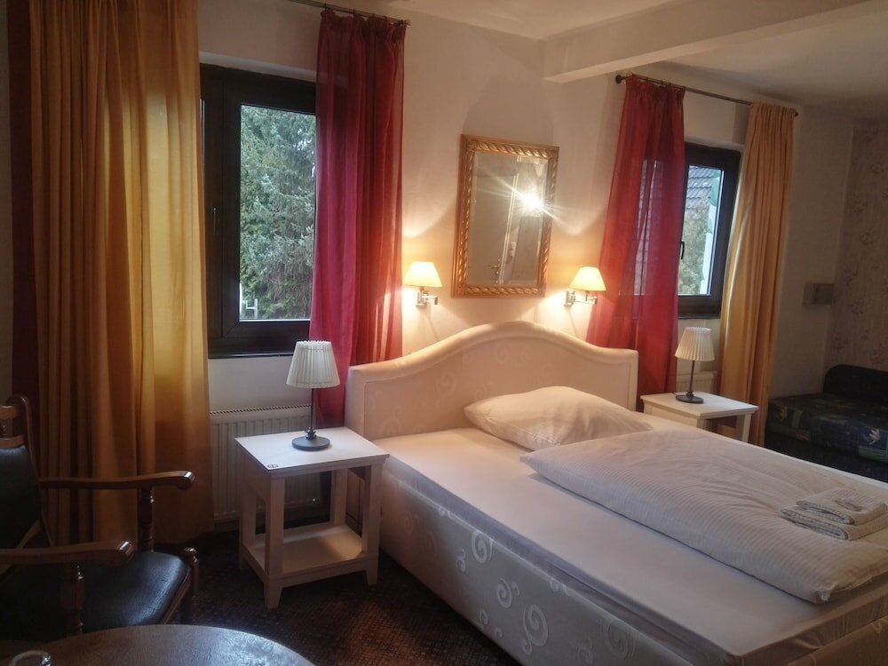 Фото Hotel zum Studio