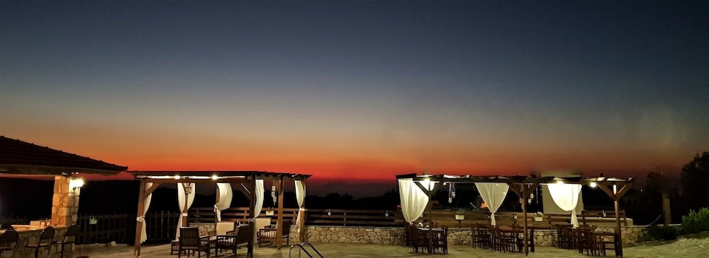 Фото Ataviros Hotel