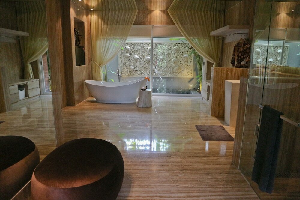 Фото Grand Mega Resort and SPA Cepu