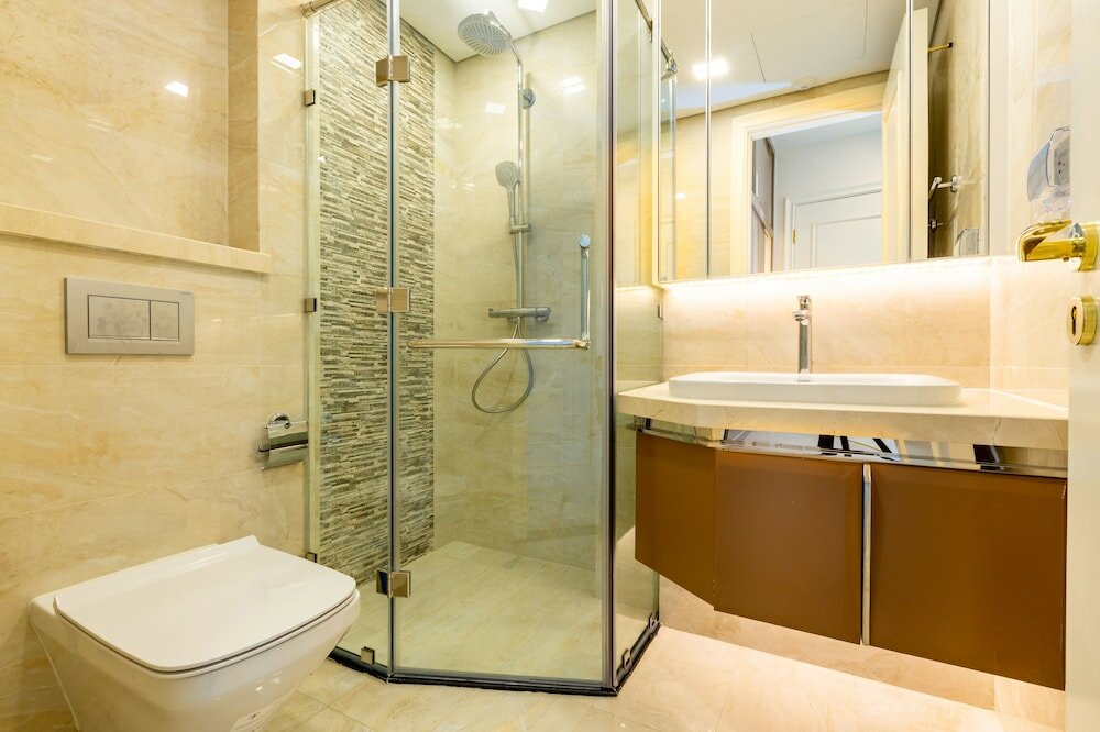 Фото Oasis Vinhome Golden River Apt