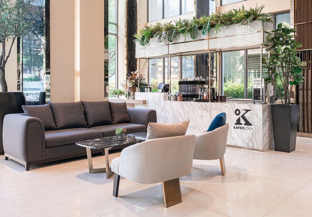 Фото Ramada Plaza by Wyndham Bangkok Sukhumvit 48