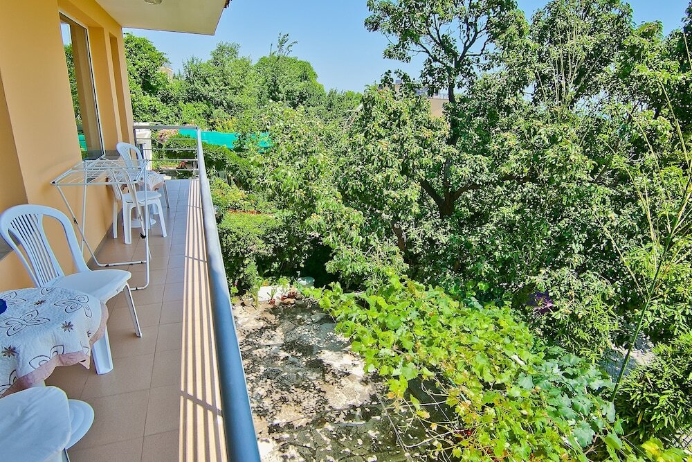 Фото Villa Sequoia