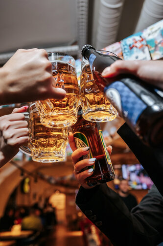 Үйде жыныстық қатынасқа қараңыз