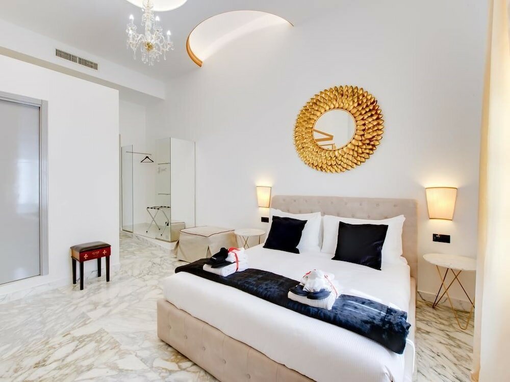 Фото Queen Palace Suites