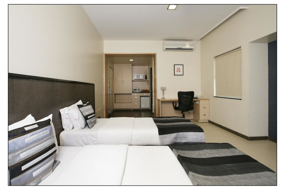Фото Oyo 697 The Sirona Hotel