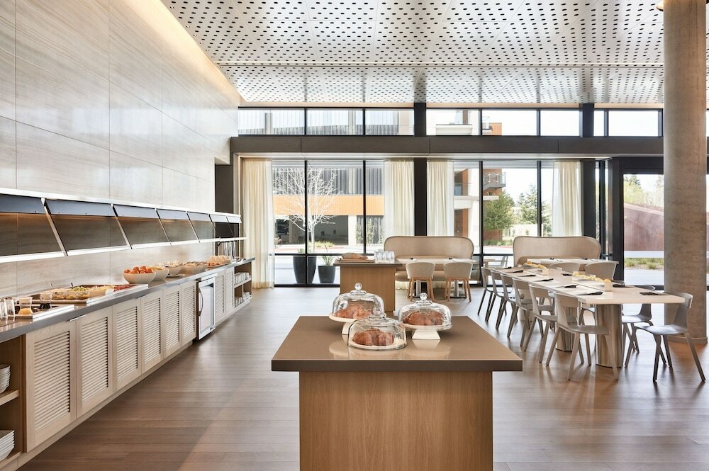 Фото Ac Hotel by Marriott Sunnyvale Moffett Park