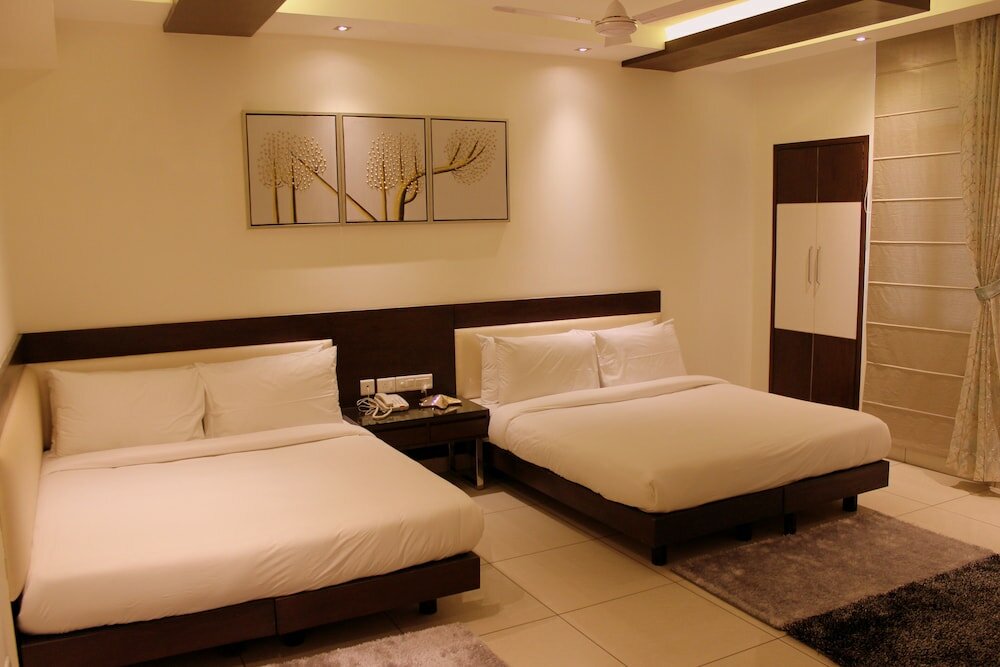Фото Hotel Amrapali Grand