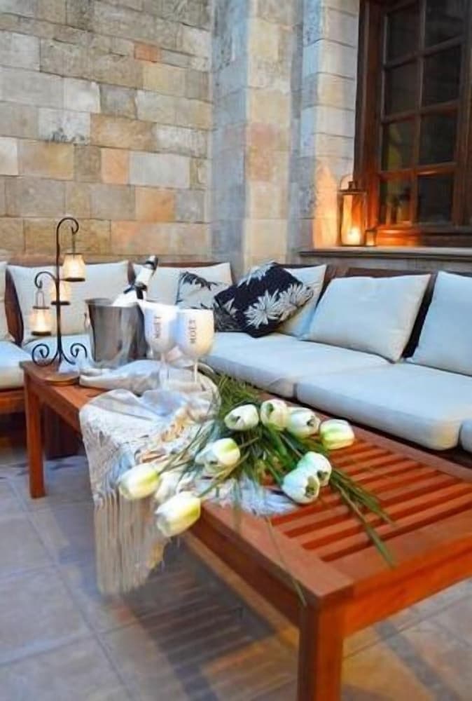 Фото Medieval Villa