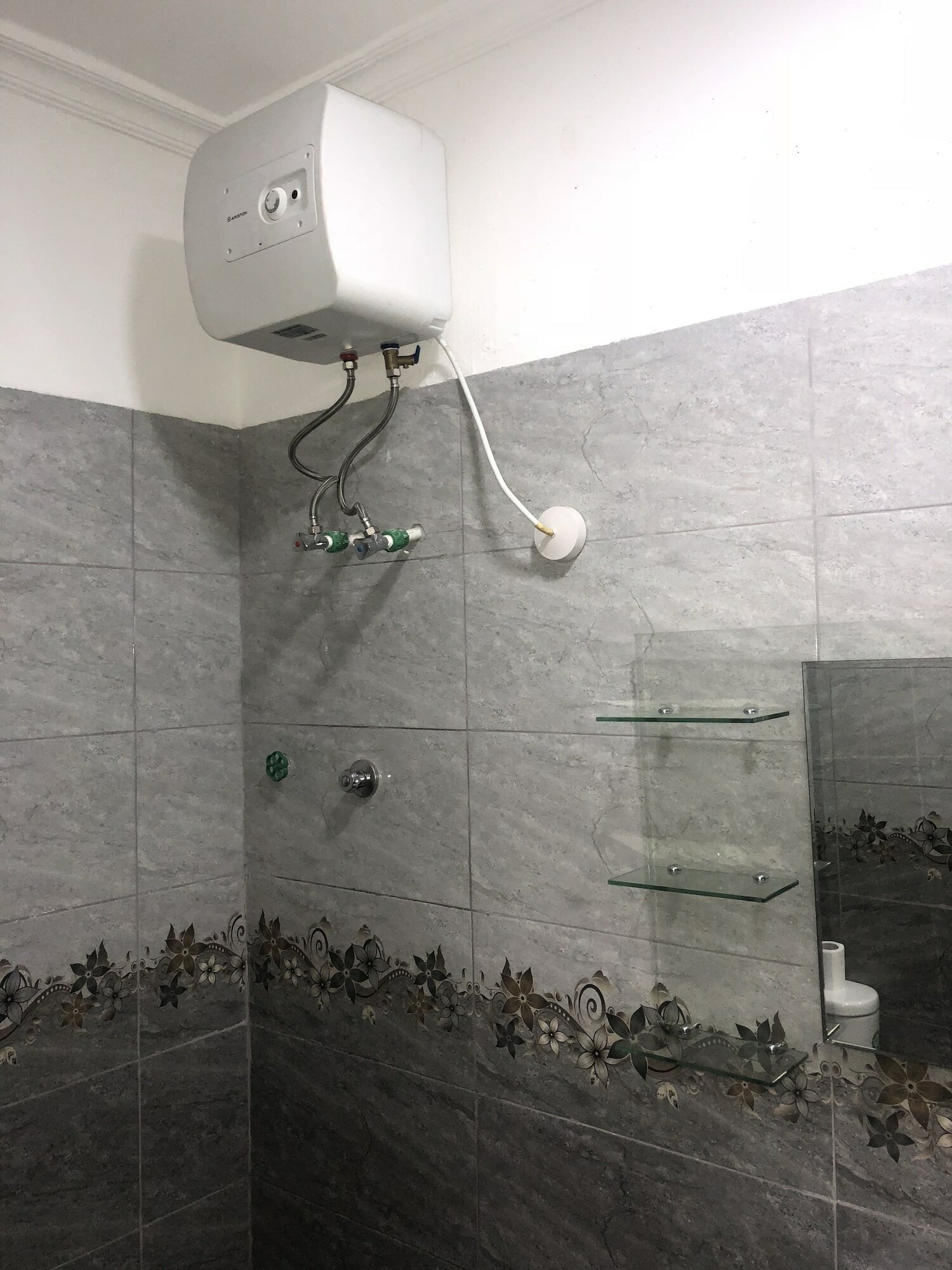 Фото James Persia Piece