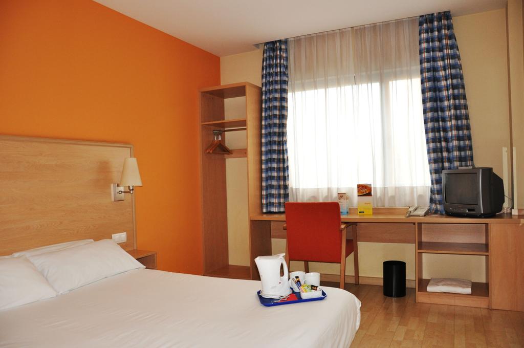 Фото Travelodge Barcelona Fira