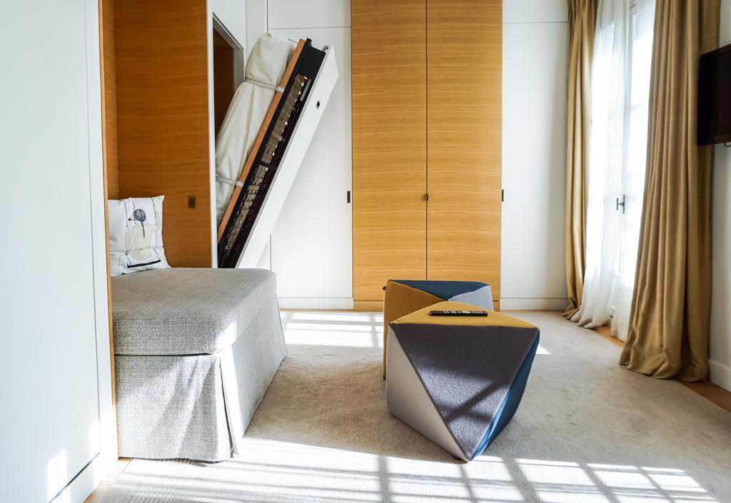 Фото Hôtel Marignan Champs Elysées