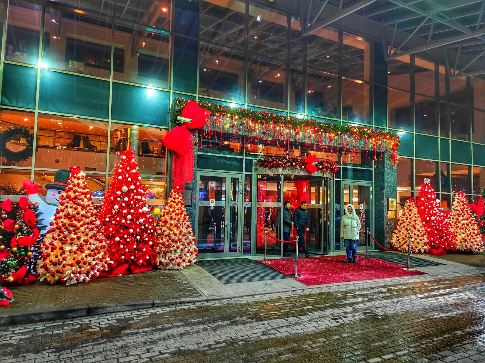 Фото Skypoint Hotel