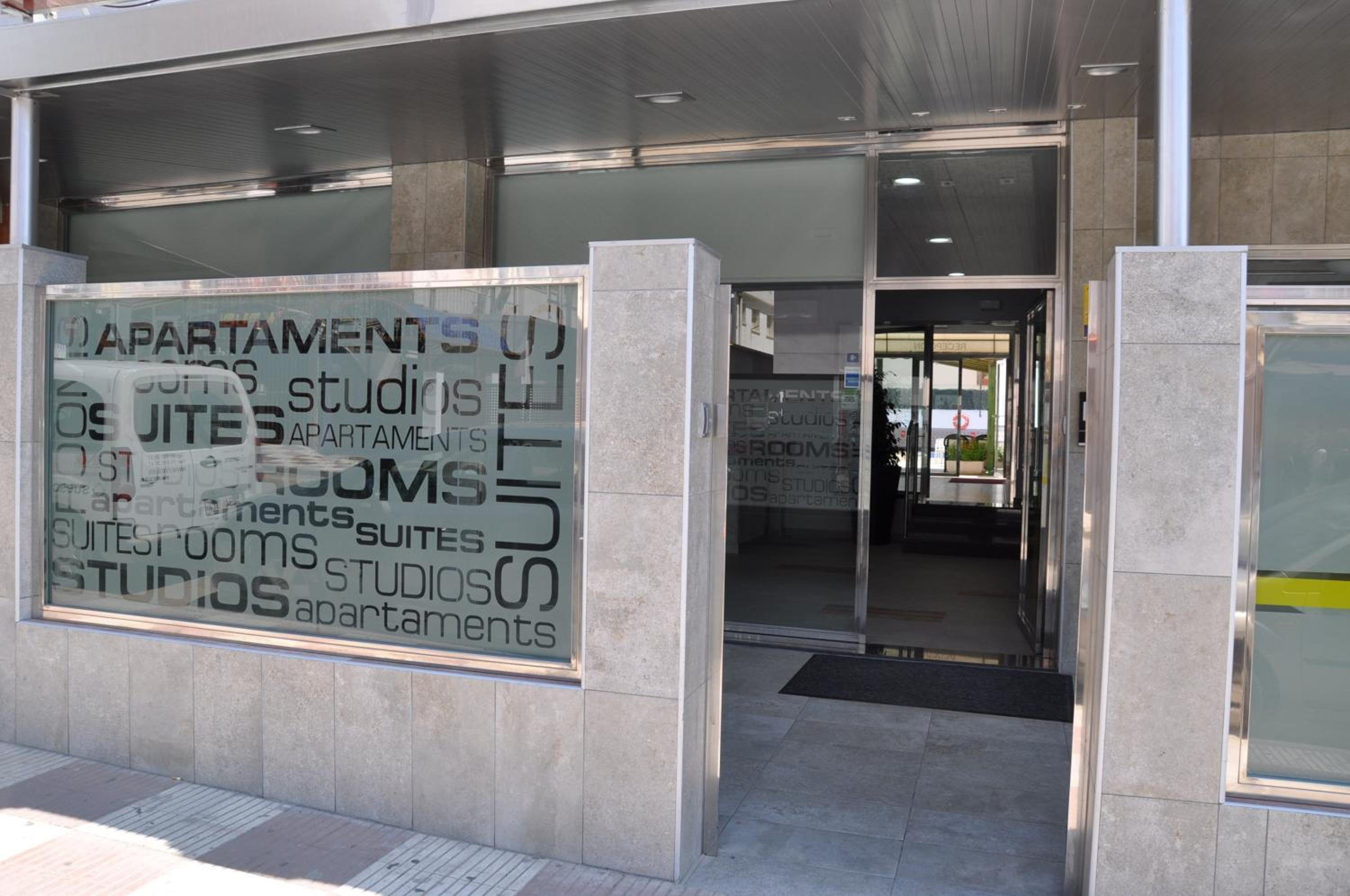 Фото Aparthotel Safari