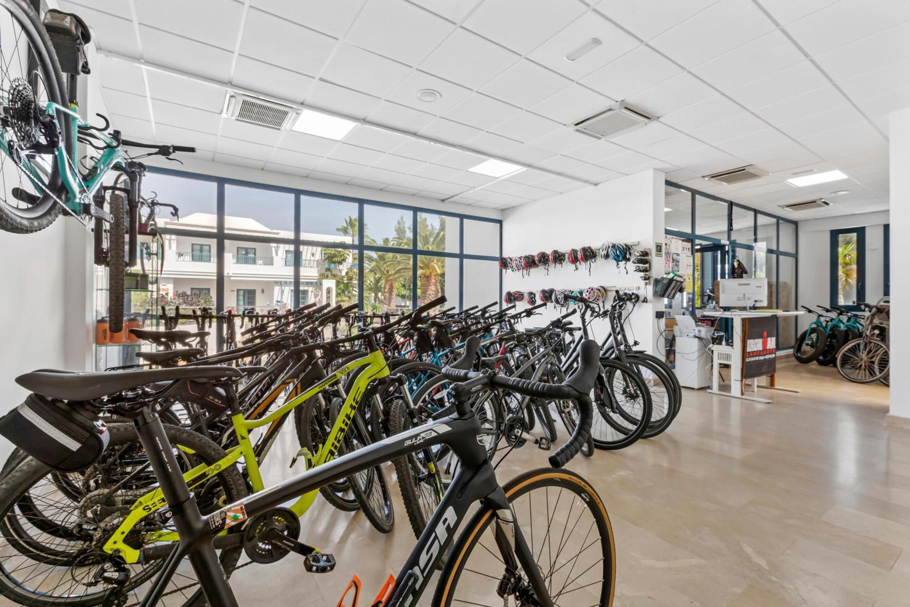 Фото Thb Tropical Island Aparthotel