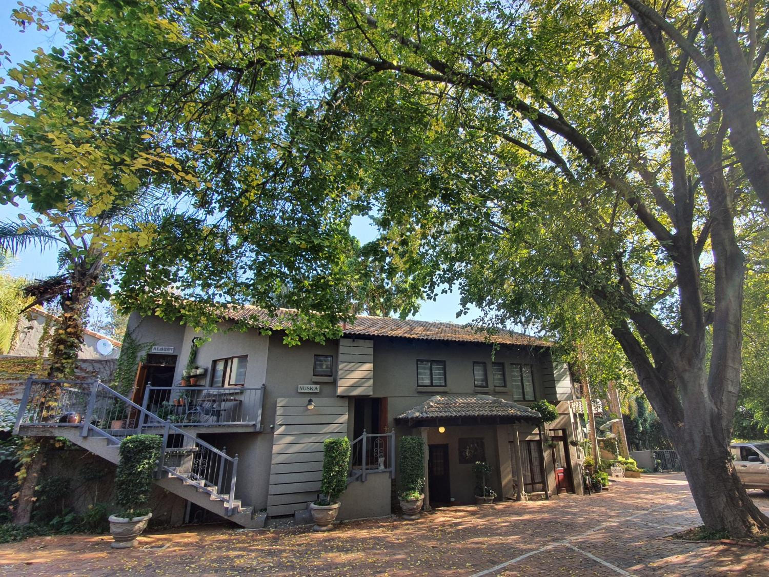 Фото Waterhouse Guest Lodges 295 Indus Street