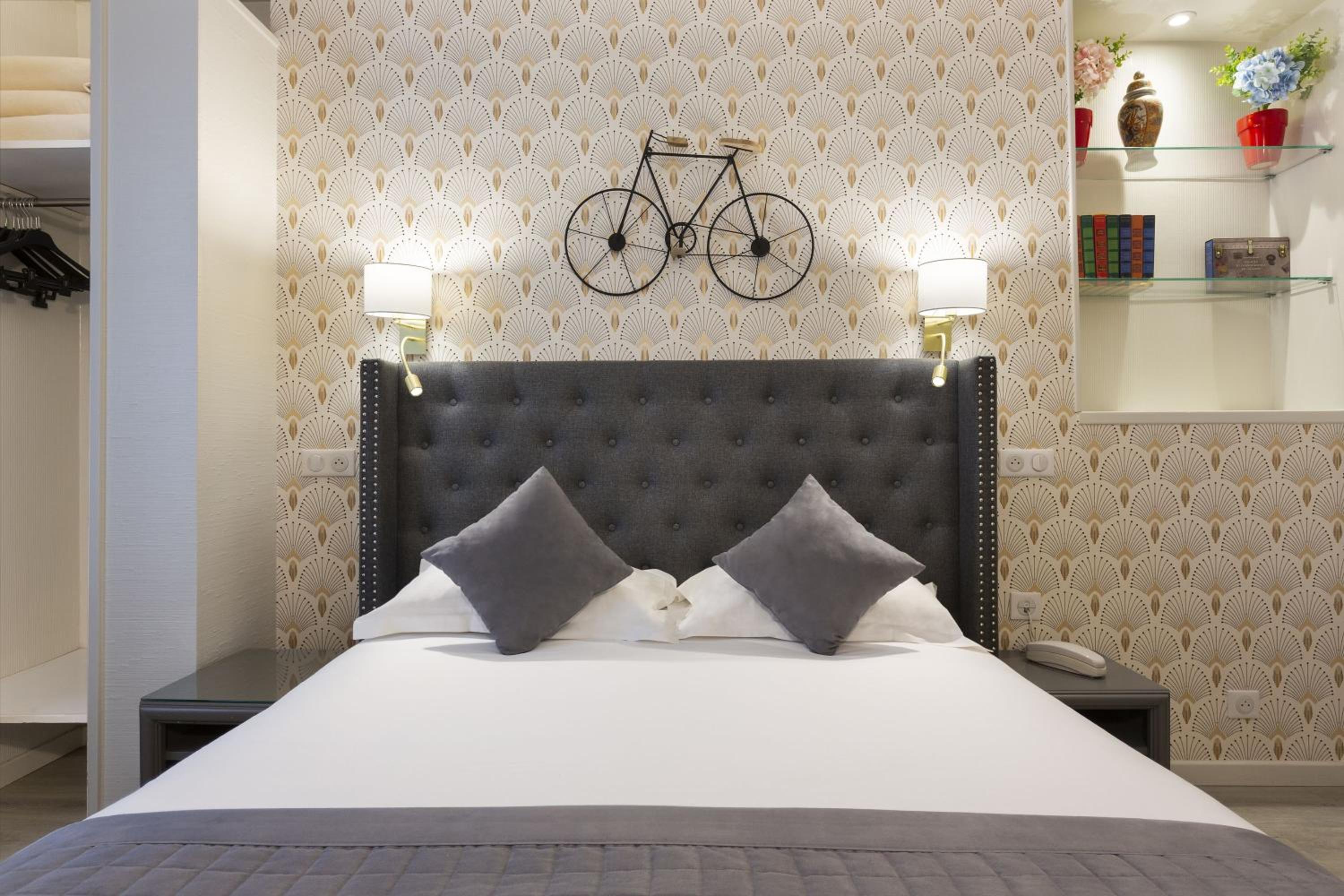 Фото Hôtel Du Pré