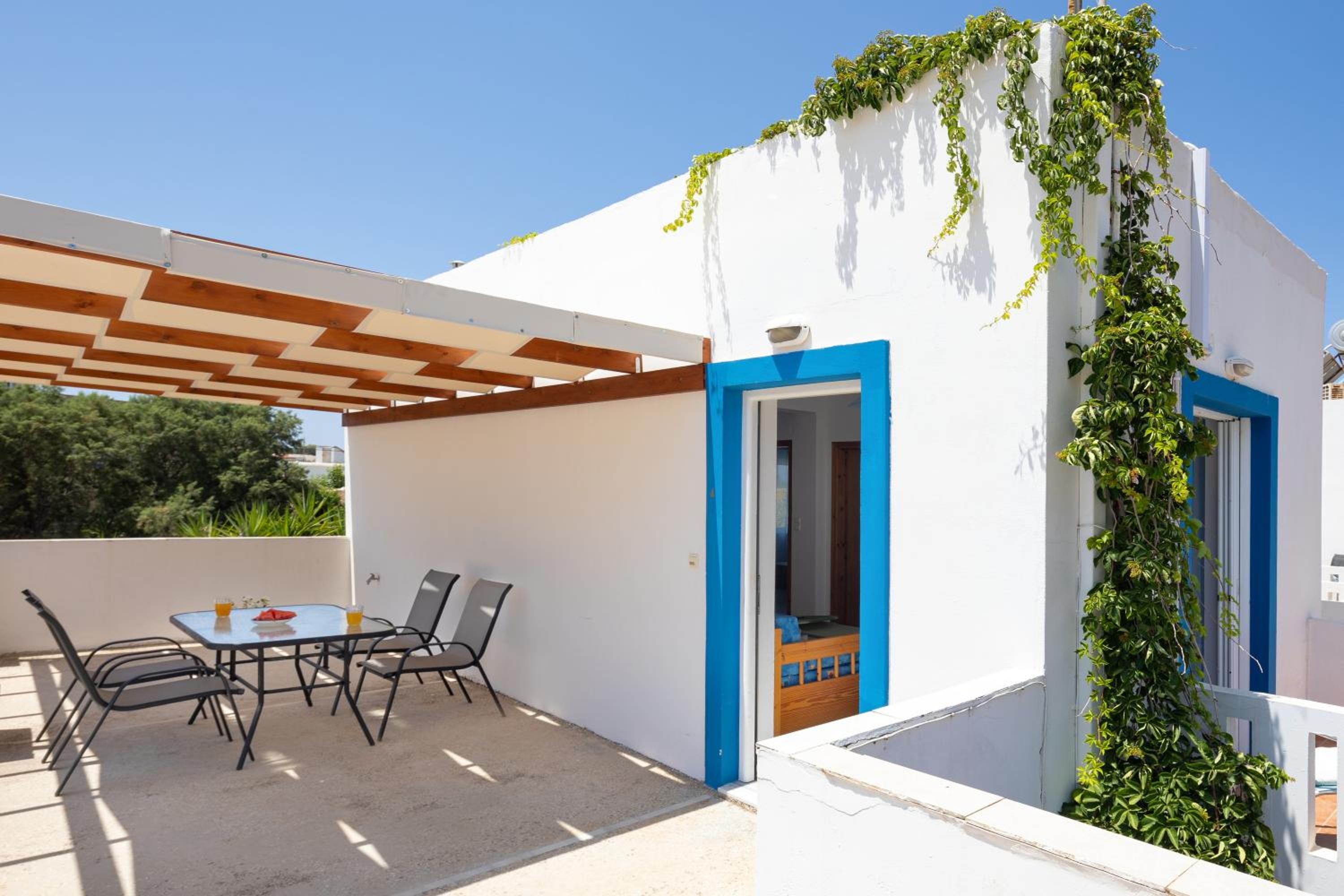 Фото Alexis Apartments