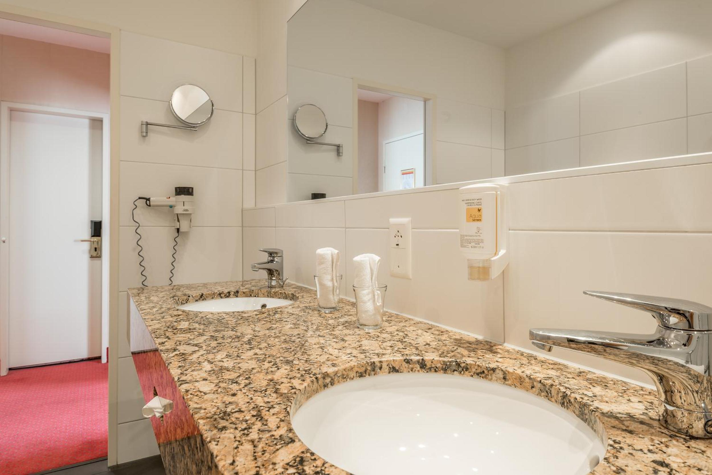 Фото Hotel Monopol