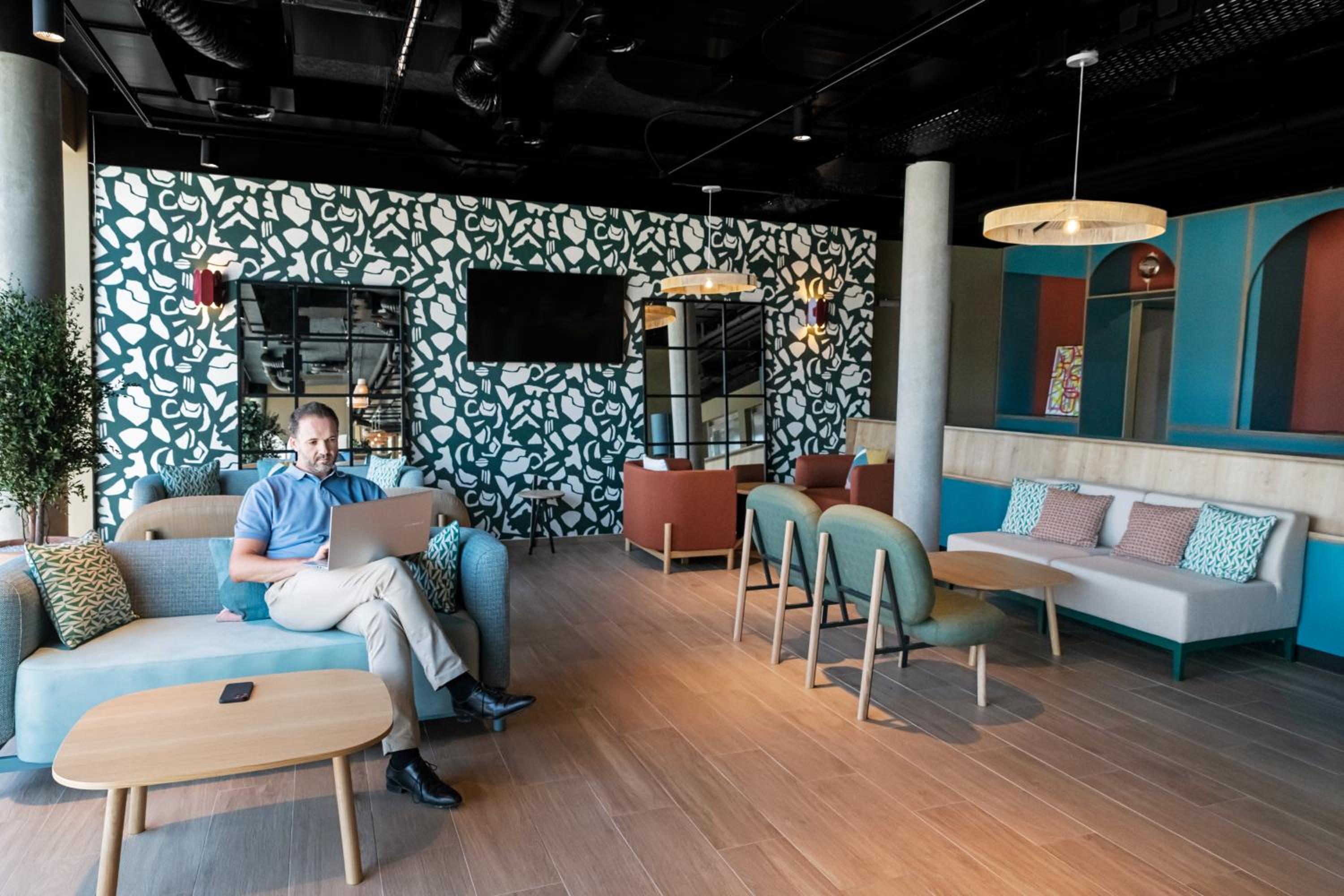 Фото B&b Hotel Nyon