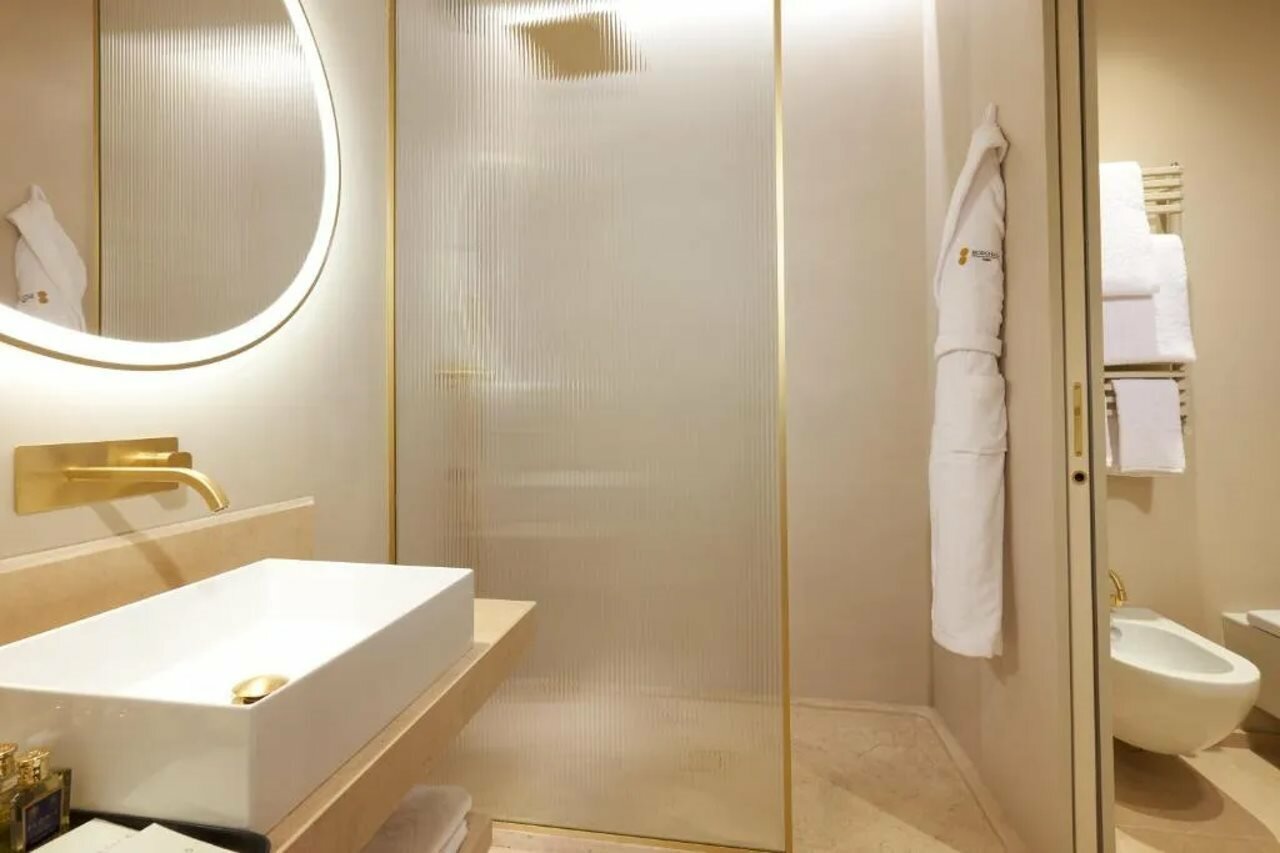 Фото Borghese Contemporary Hotel