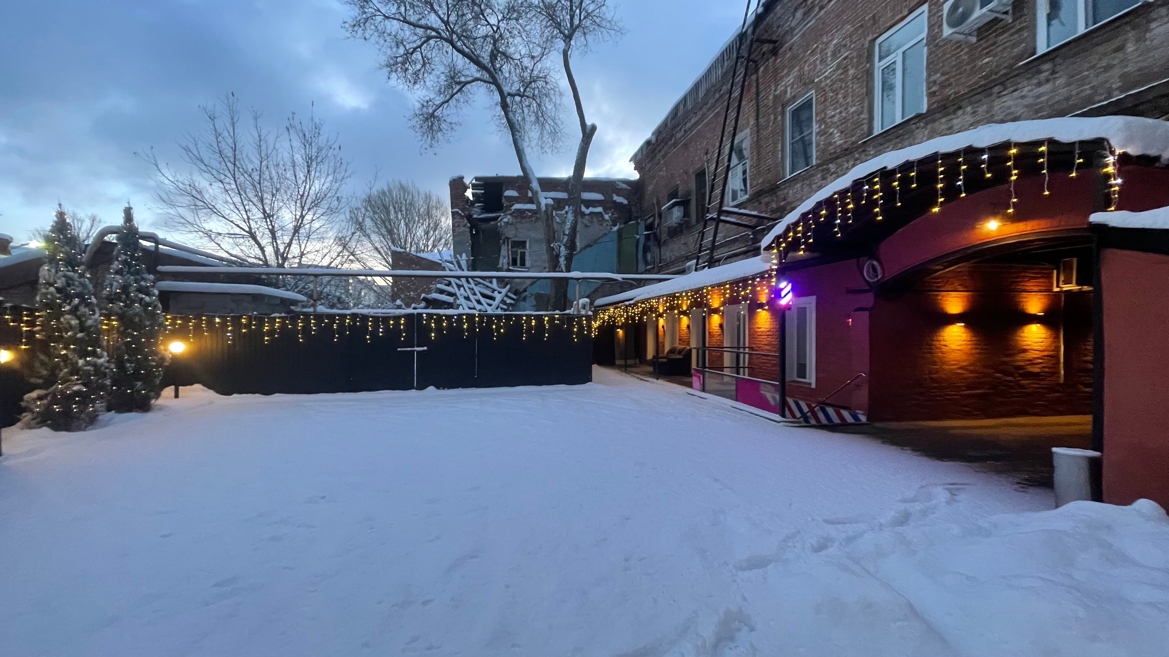 Фото отеля 1