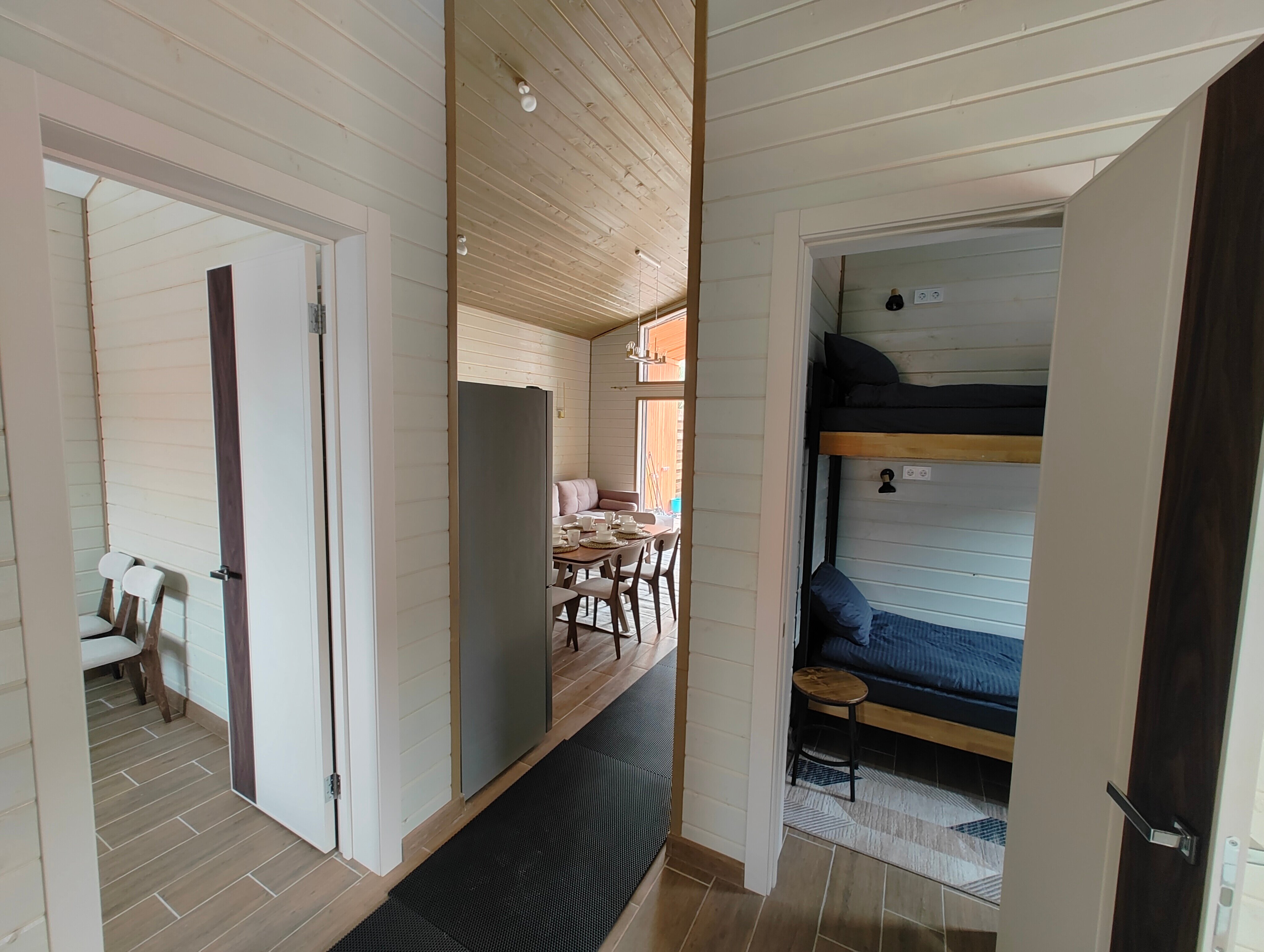 Фото Барн Вилладж