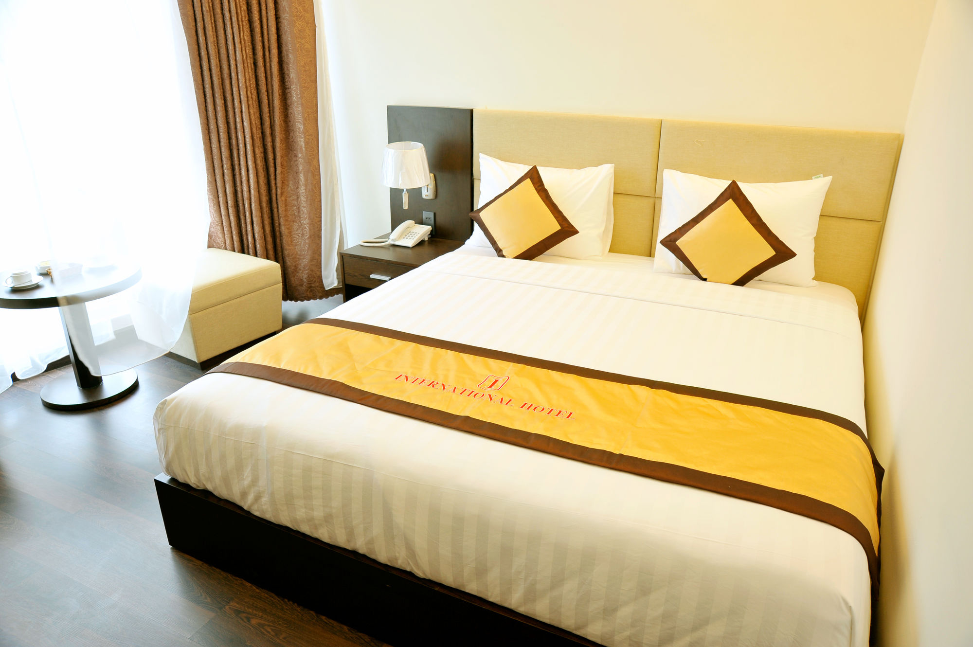 Фото International Hotel