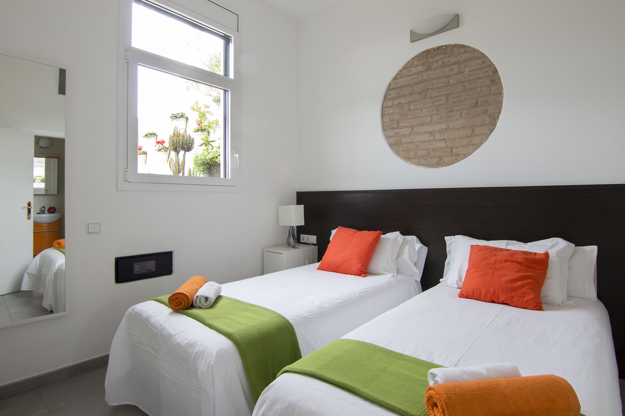 Фото Stay Together Barcelona Apartments