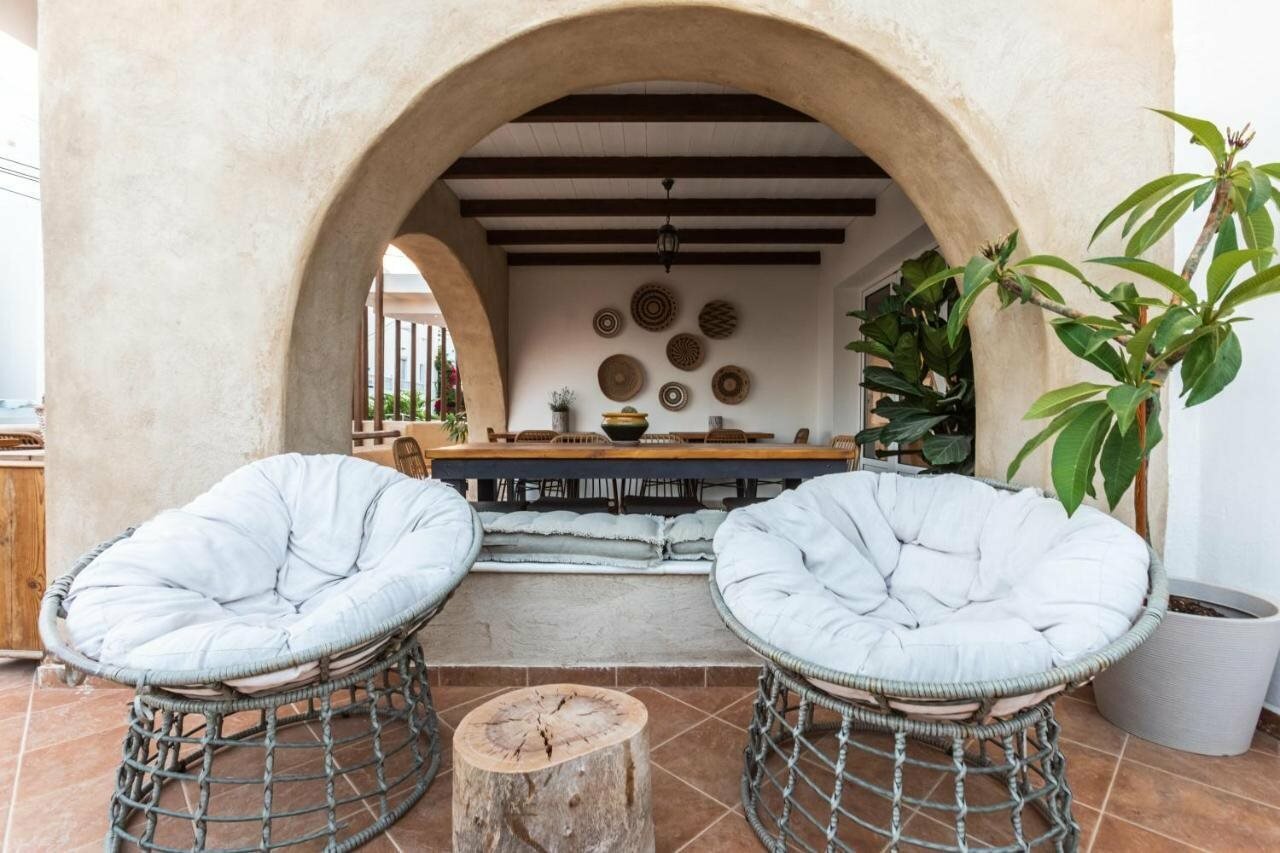 Фото Artemis Hotel