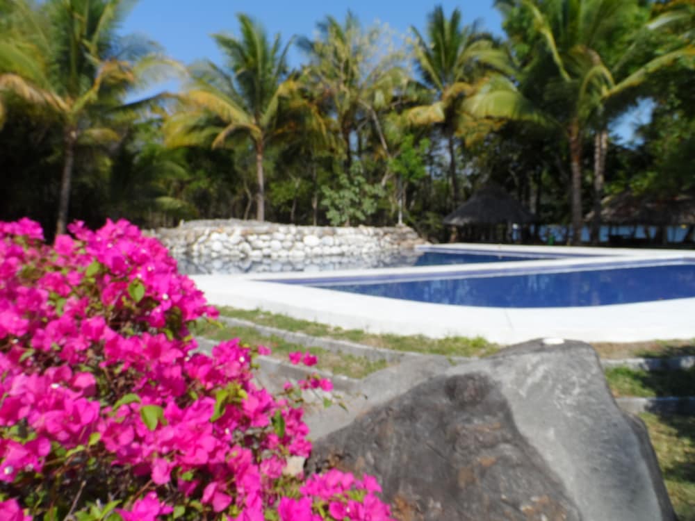 Фото Puerto Barillas Marina & Lodge