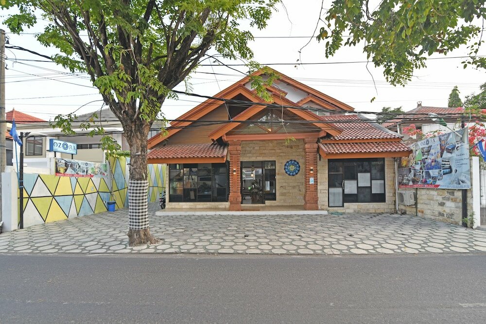 Фото RedDoorz Plus @ Mahendradatta Denpasar