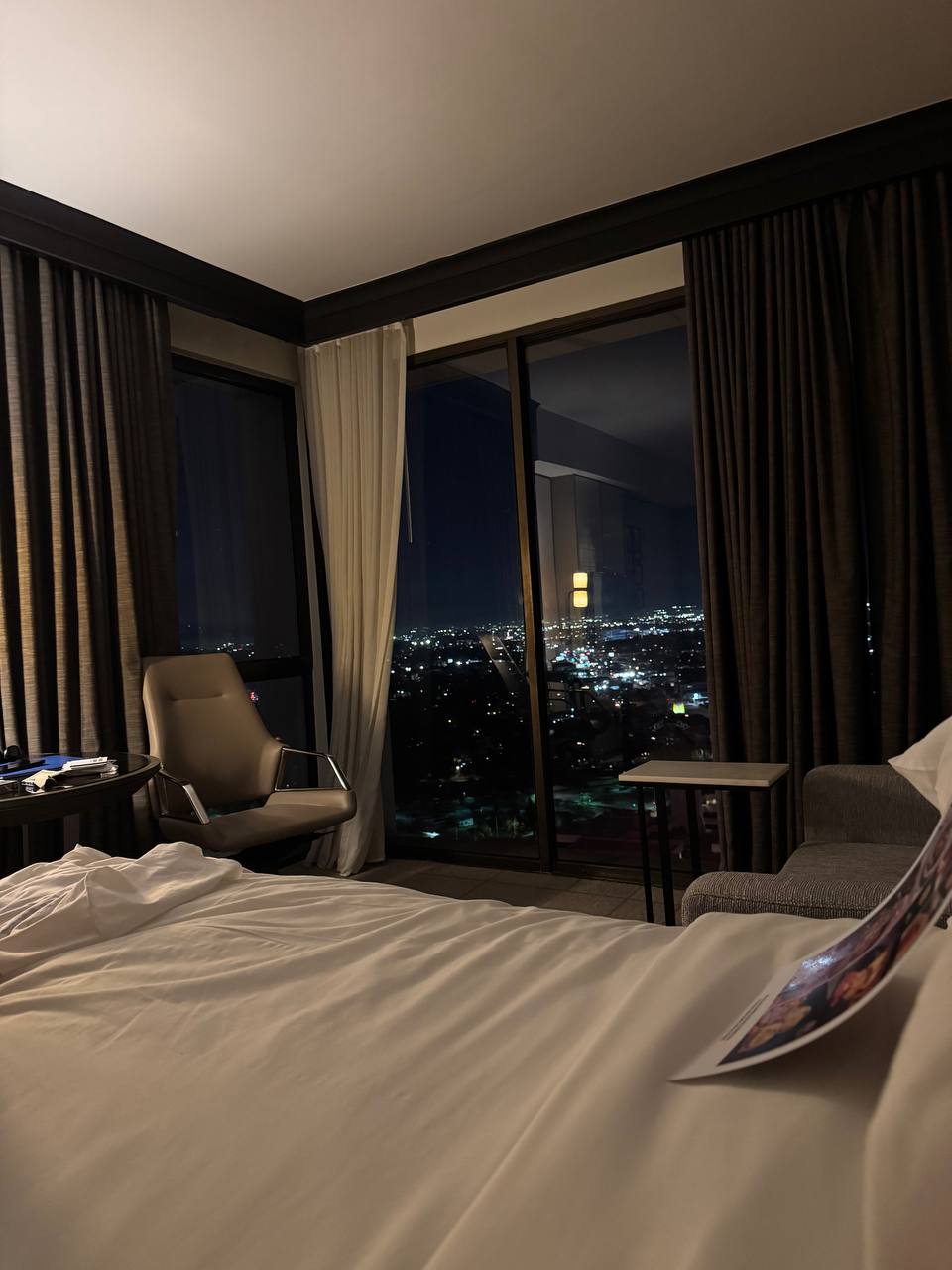 Фото Sheraton Universal Hotel