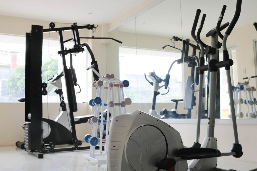 Фото RedDoorz @ Grand Apartelle Hernan Cortes Cebu