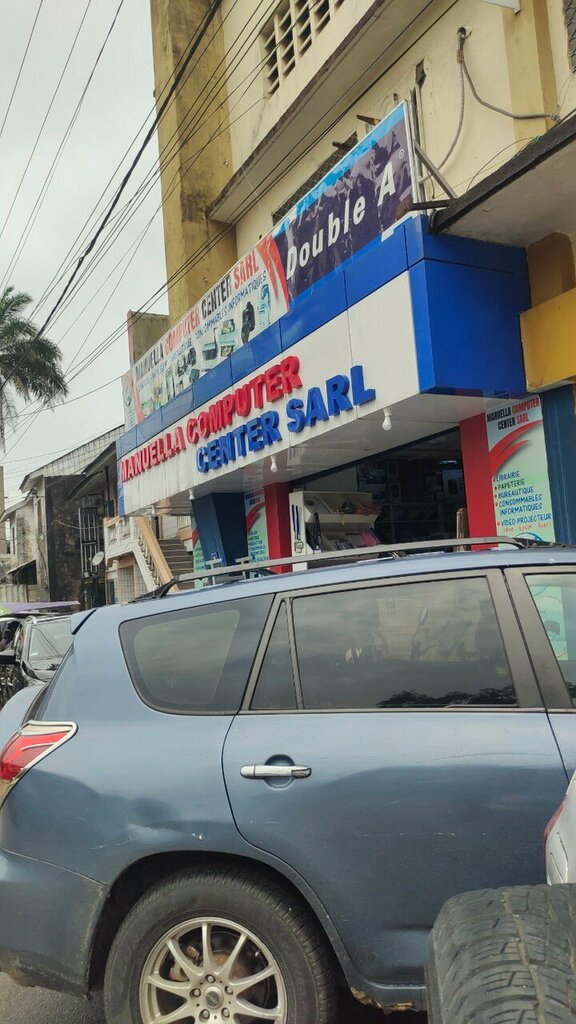 Computer store Manuella Computer Center, Douala, photo