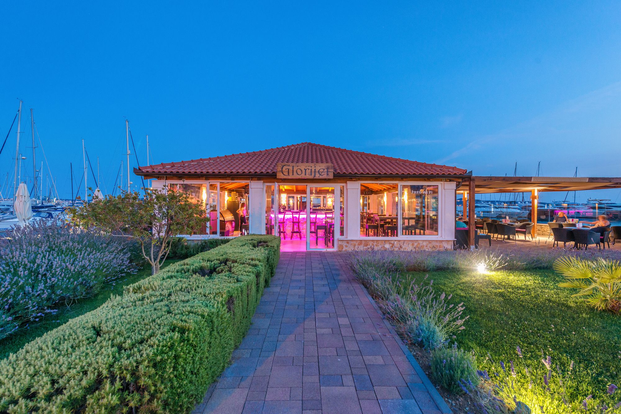 Фото Marina Baotić Apartments