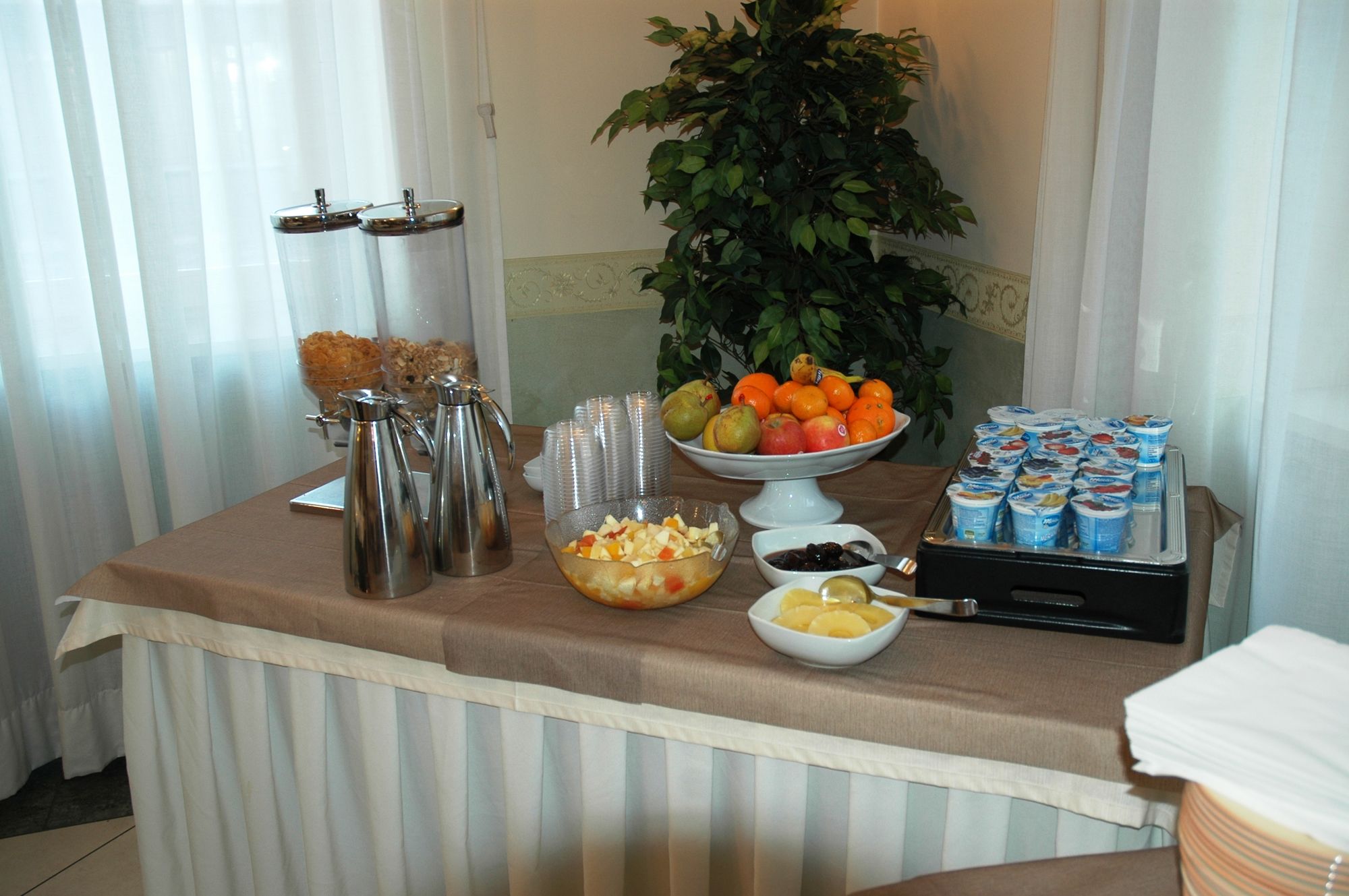 Фото Hotel Promessi Sposi