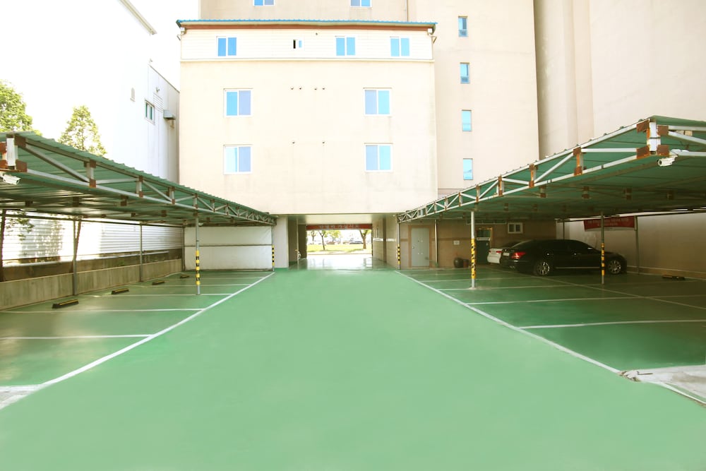 Фото Yeosu Beach Hotel