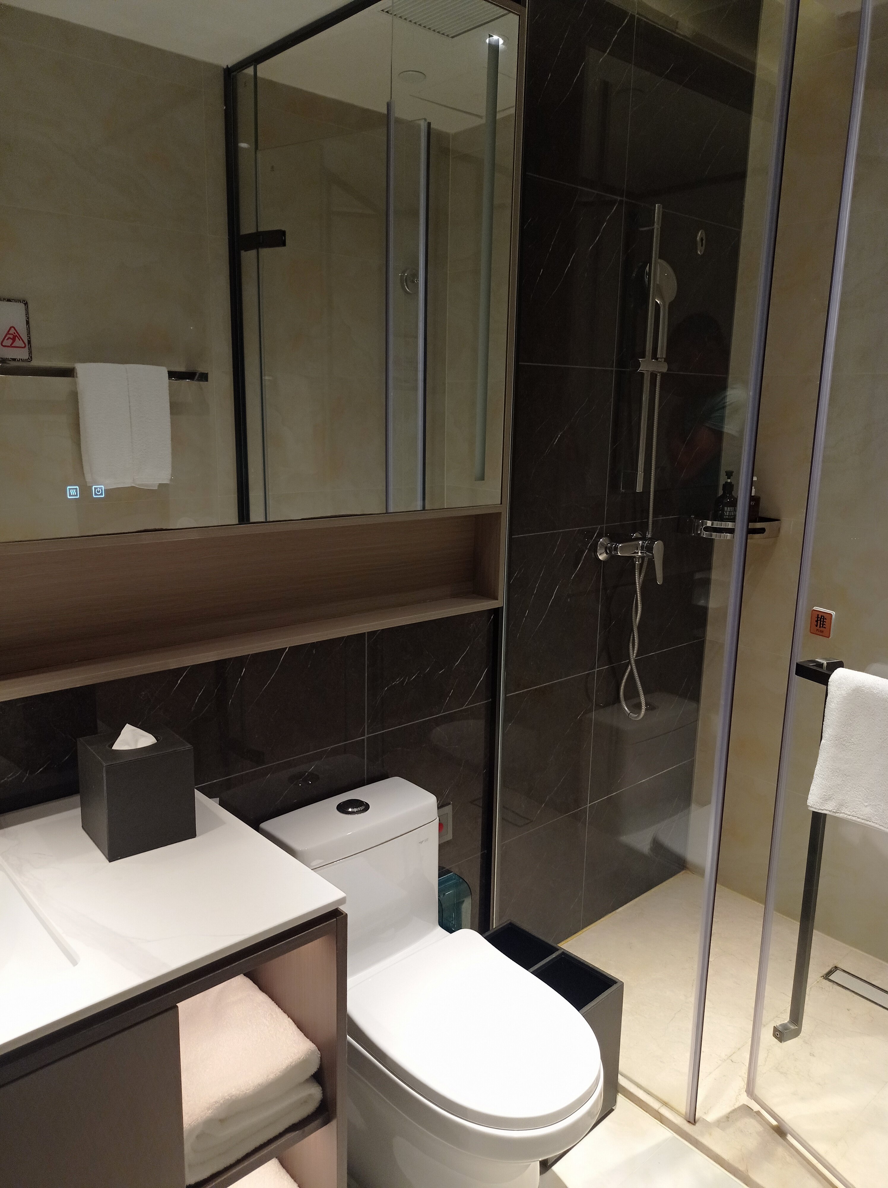 Фото Tianfu Intl Hotel Complex Rongxiu Ctyd