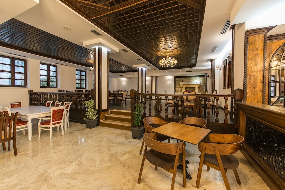 Фото Hotel Onufri