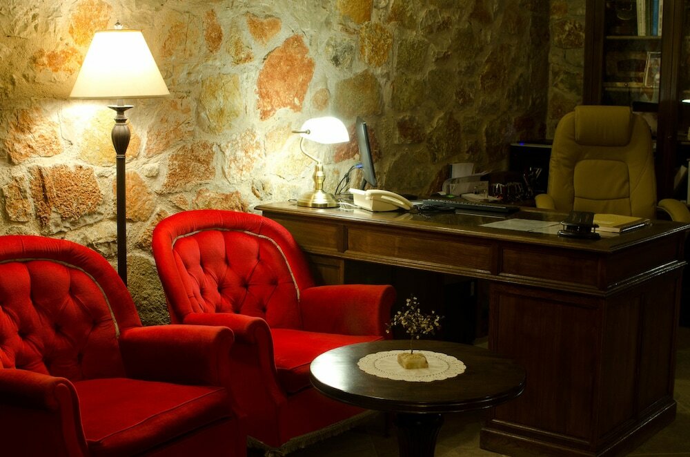 Фото Klymeni Traditional Homes