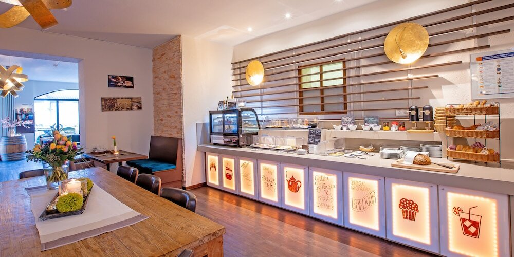 Фото Hotel Das Kronprinz