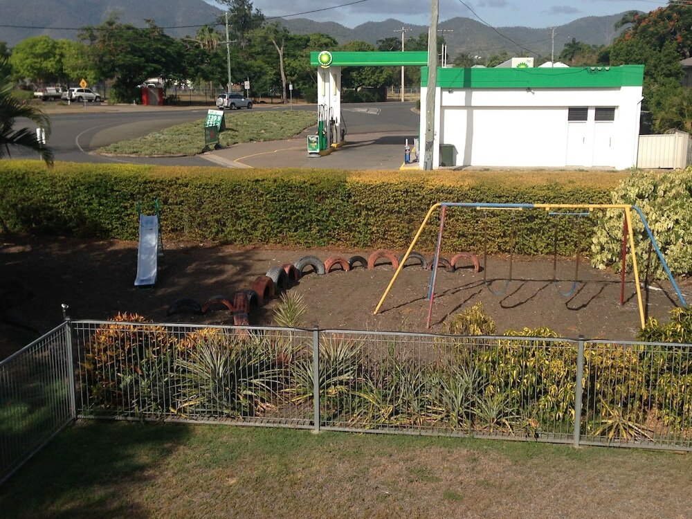 Фото Riverside Tourist Park