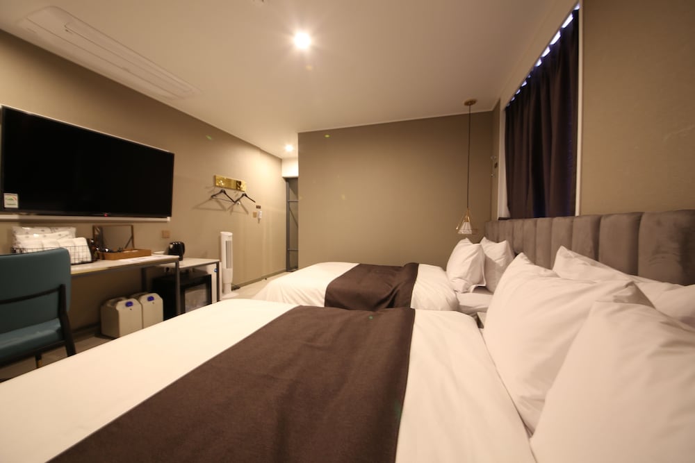 Фото Den Basta Hotel