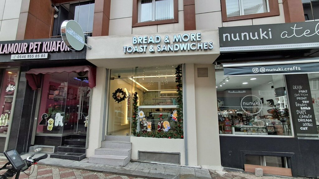 Fast food Bread And More, Istanbul, photo